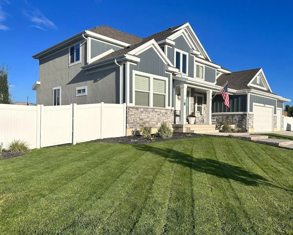 Residential vinyl fence installation in Dutchess County